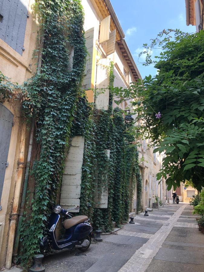 Studio De Charme A La Roquette Arles Buitenkant foto