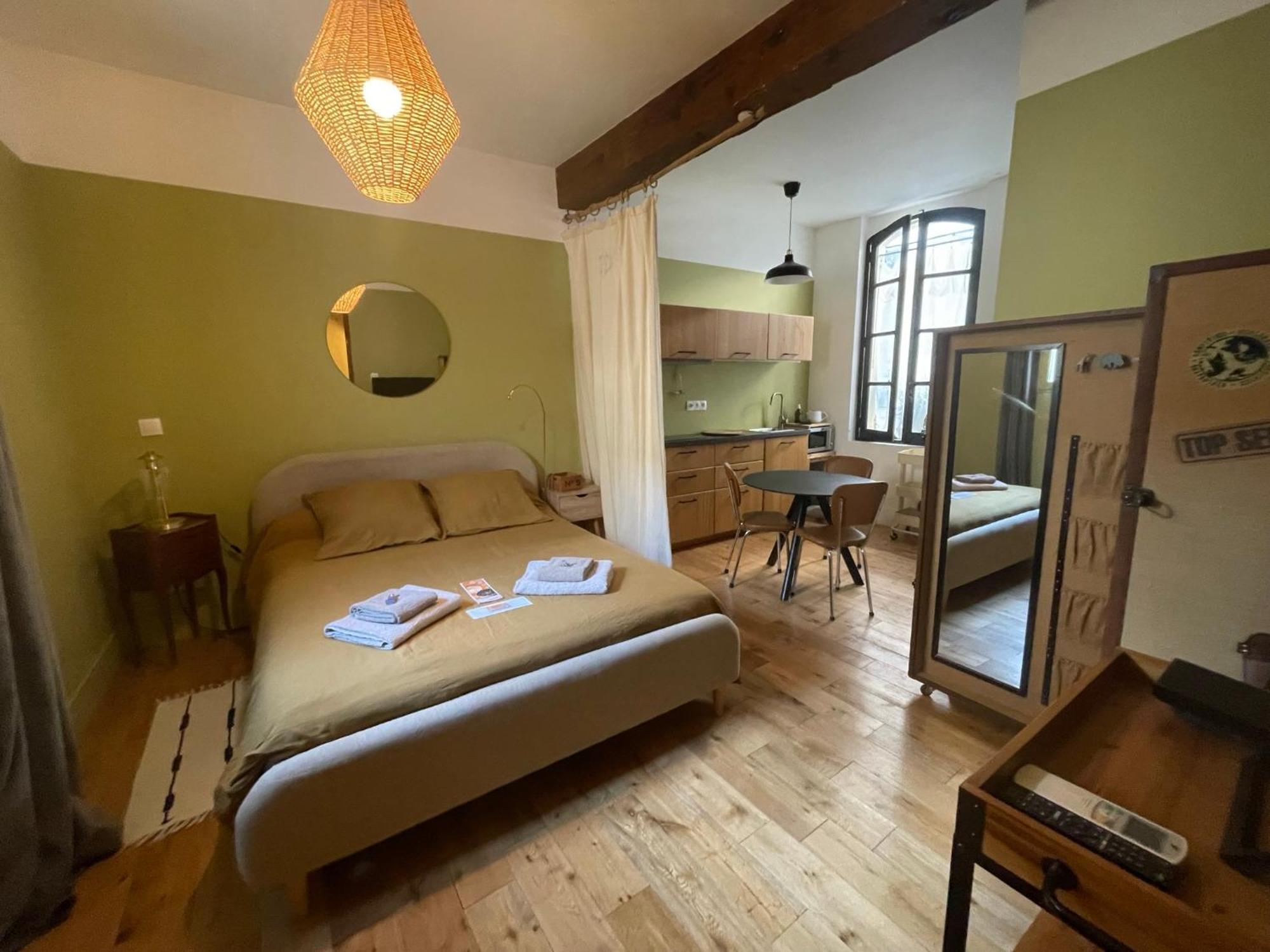 Studio De Charme A La Roquette Arles Buitenkant foto