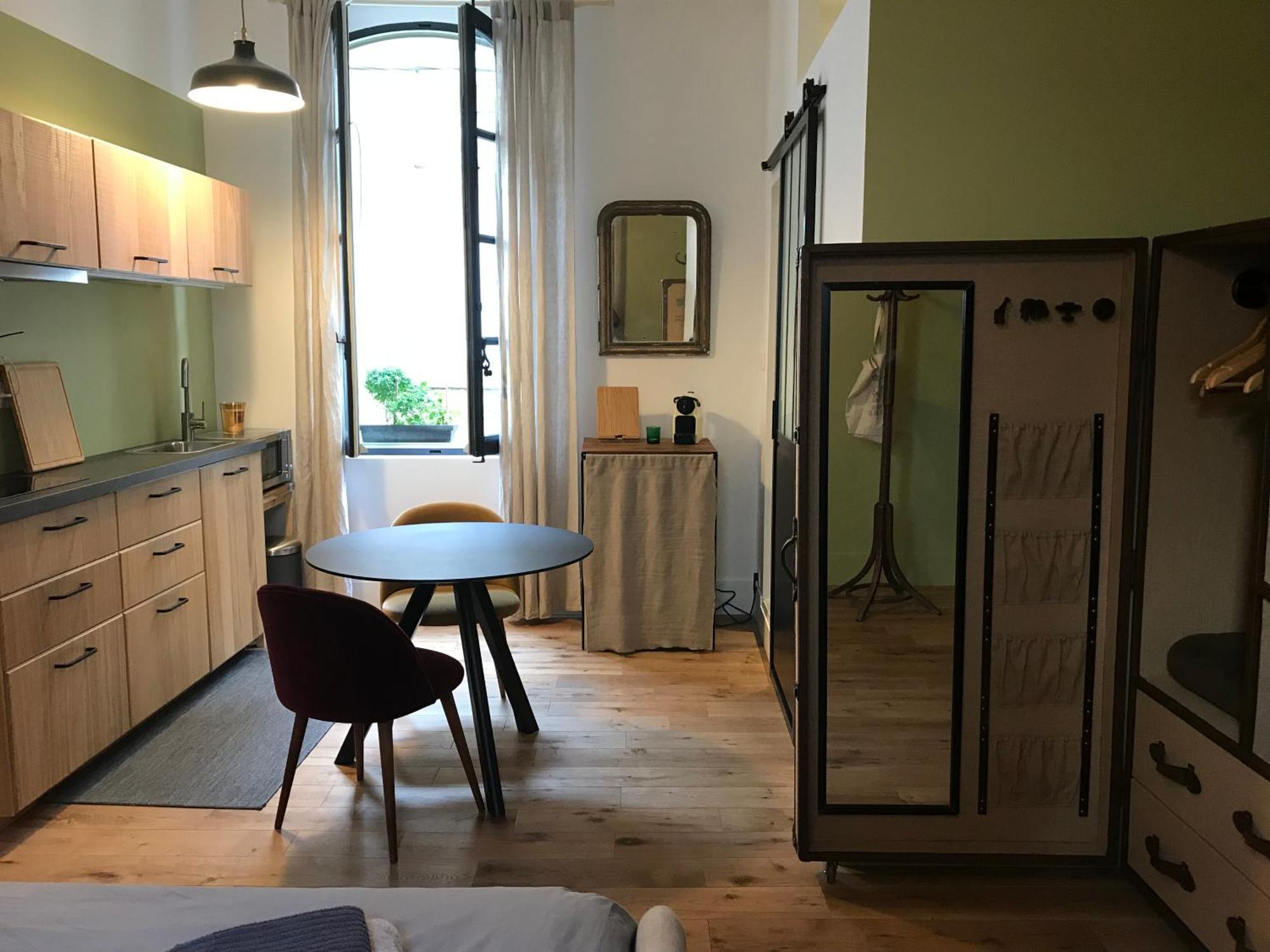 Studio De Charme A La Roquette Arles Buitenkant foto