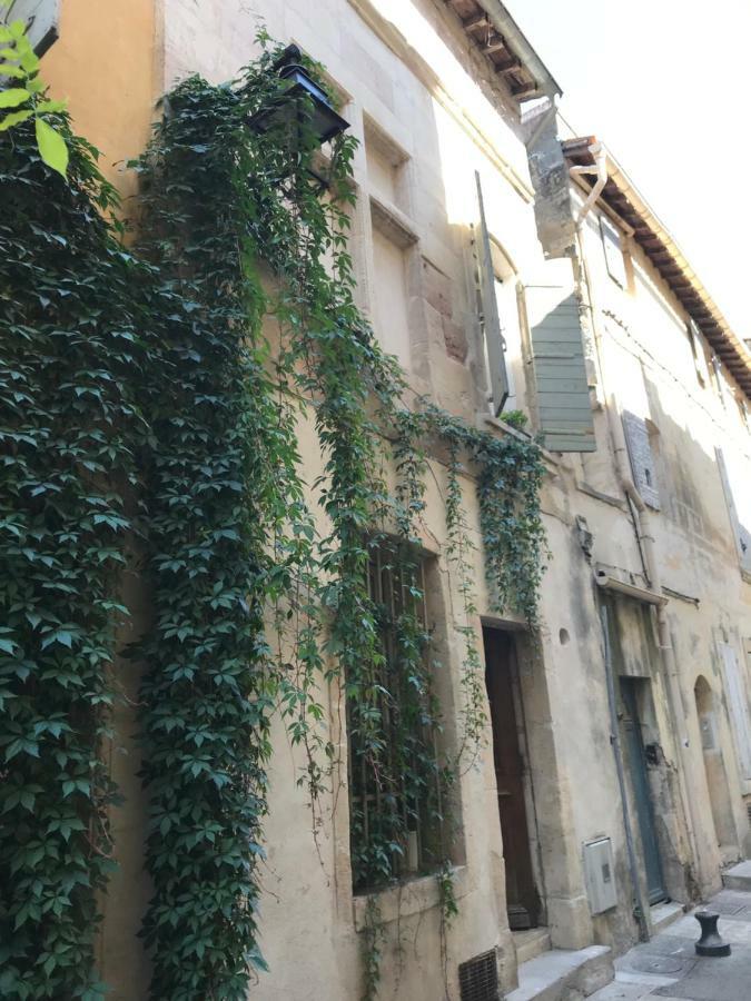 Studio De Charme A La Roquette Arles Buitenkant foto